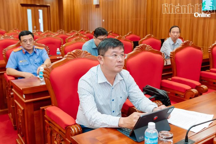 Đại biểu tham dự hội nghị tại điểm cầu Khánh Hòa.