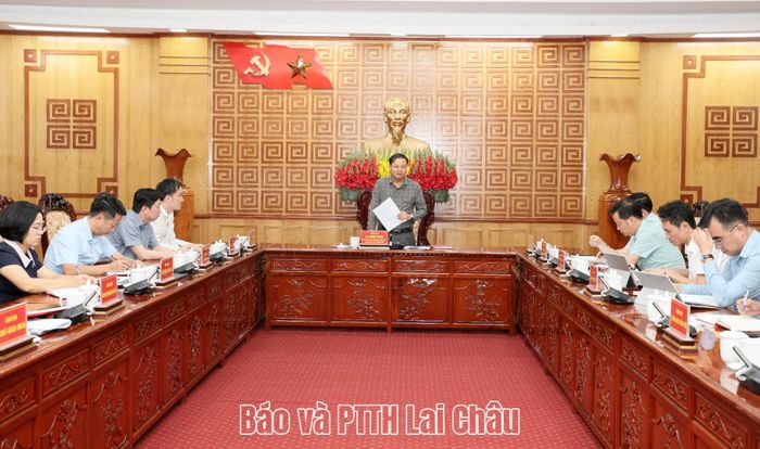 Quang cảnh buổi làm việc.