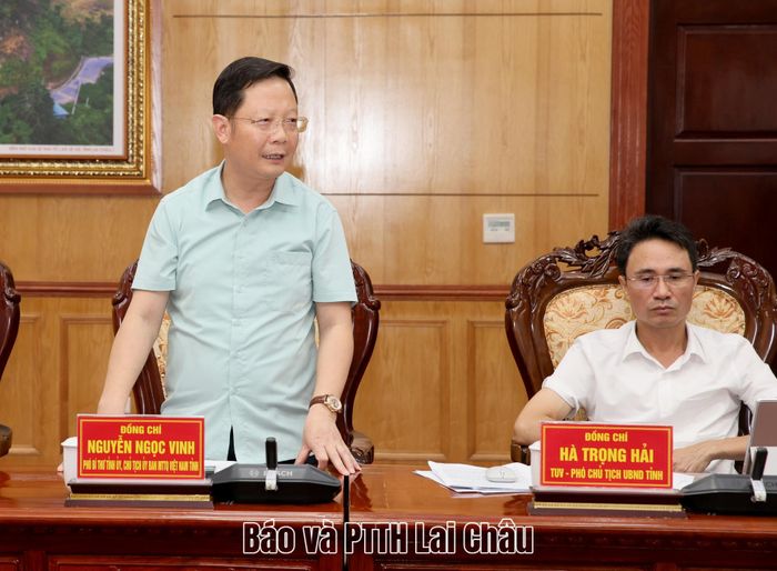 Đồng chí Nguyễn Ngọc Vinh - Phó Bí thư Tỉnh uỷ, Chủ tịch Ủy ban MTTQ Việt Nam tỉnh phát biểu tại buổi làm việc.