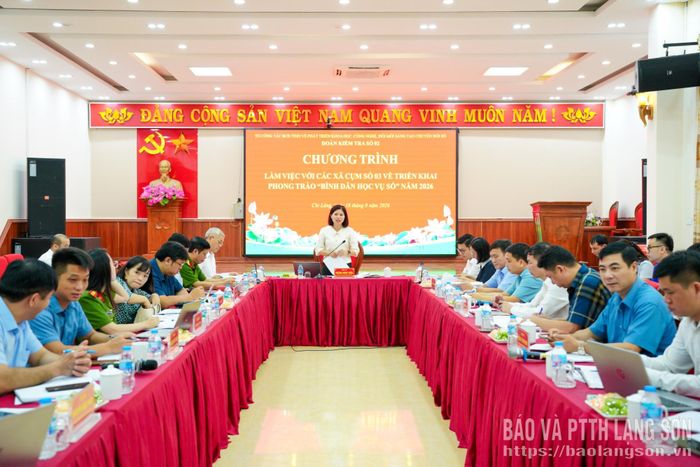 Đại biểu các xã tham dự buổi kiểm tra