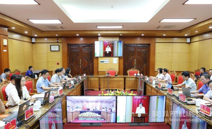 Các đại biểu tham dự hội nghị tại điểm cầu tỉnh Lạng Sơn