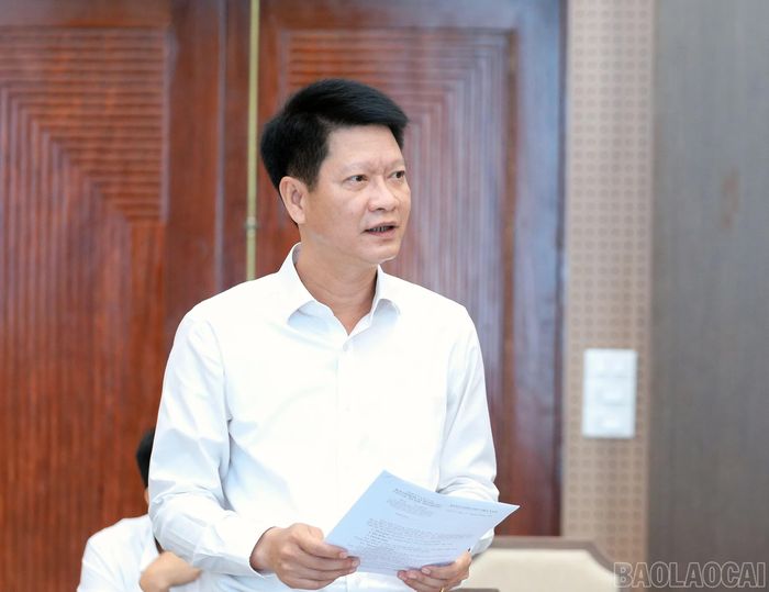 Đồng chí Nguyễn Thế Phước - Phó Bí thư Tỉnh ủy, Chủ tịch Ủy ban MTTQ Việt Nam tỉnh, Phó Trưởng Ban Chỉ đạo phát biểu tại phiên họp.