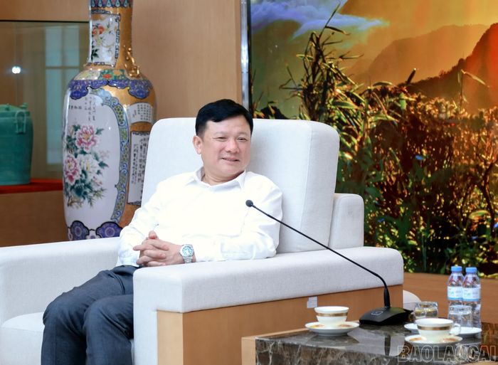 PGS.TS Hoàng Văn Hùng - Bí thư Đảng ủy, Giám đốc Đại học Thái Nguyên phát biểu tại buổi chào xã giao.