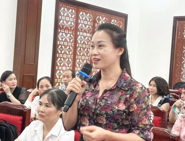 Đại biểu tham gia ý kiến tại hội nghị.