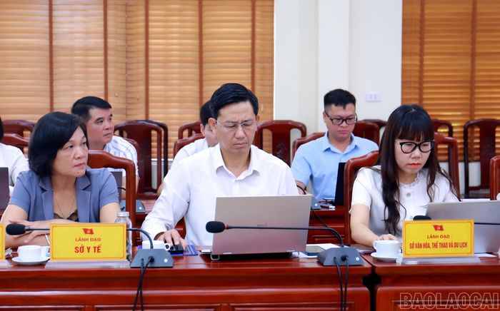 Các đại biểu tham dự hội thảo.
