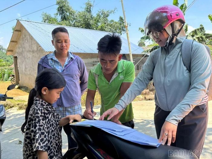 Học sinh vùng cao, đồng bào dân tộc thiểu số có thêm cơ hội học tập trong ngôi trường mới khang trang, hiện đại.