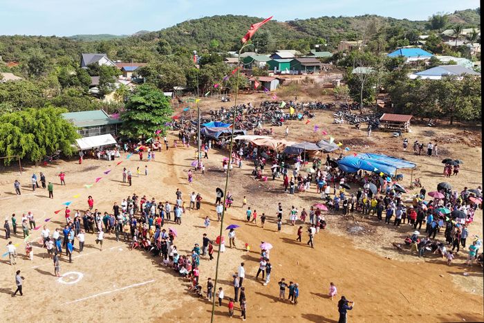 Đồng bào Mông tại xã Quảng Tân duy trì Lễ hội Gầu Tào ngày đầu năm mới