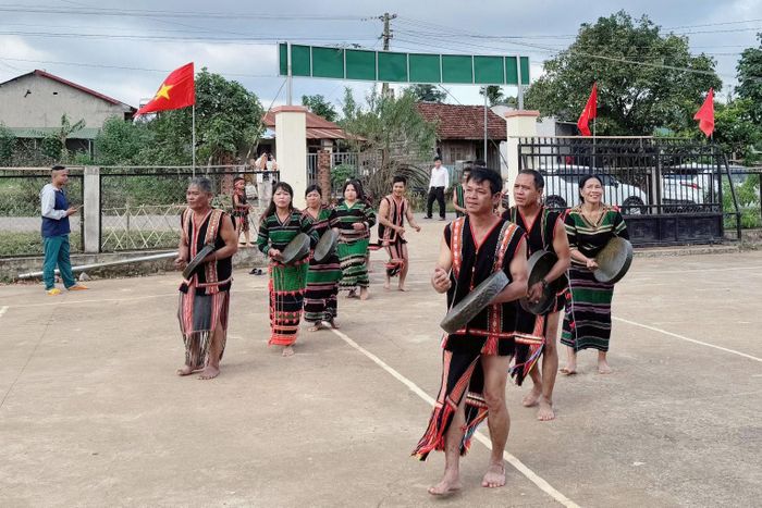 Đồng bào M’nông xã Nâm Nung tổ chức lễ hội truyền thống (Ảnh: Nâm Nung đổi mới)