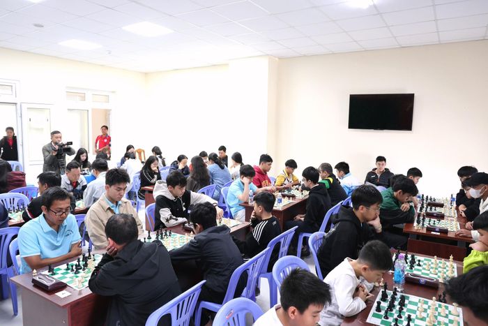Các kỳ thủ tập trung tranh tài tại môn cờ vua, Đại hội TDTT tỉnh Lâm Đồng lần thứ I