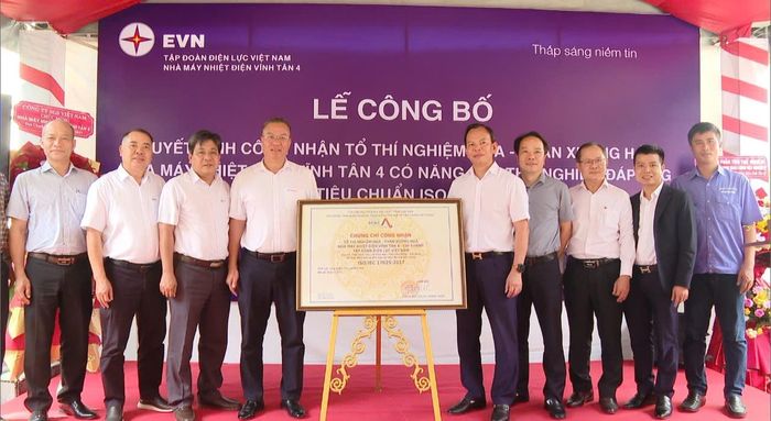 Tổ thí nghiệm hóa đạt tiêu chuẩn ISO là bước tiến mới trong nỗ lực bảo vệ môi trường, nâng cao hiệu suất kinh tế của Nhà máy Nhiệt điện Vĩnh Tân 4