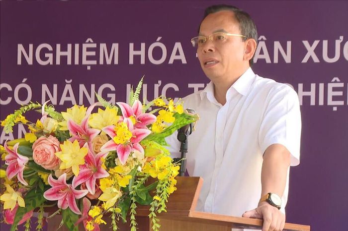 Ông Vũ Thanh Hải, Giám đốc Nhà máy Nhiệt điện Vĩnh Tân 4 phát biểu tại buổi lễ công bố