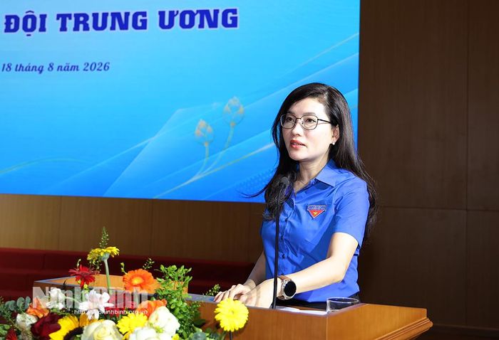 Đồng chí Hồ Hồng Nguyên, Bí thư Ban Chấp hành Trung ương Đoàn, Chủ tịch Hội đồng Đội Trung ương phát biểu tại hội nghị.