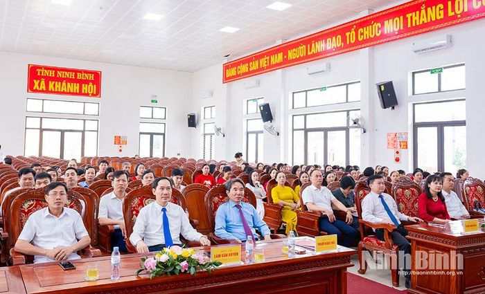 Các đại biểu dự hội nghị.