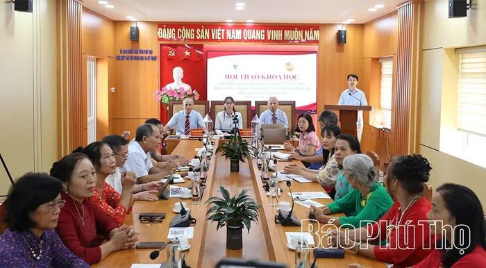 Các đại biểu dự hội thảo.