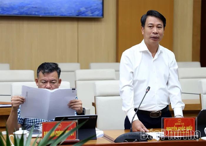 Phó Chủ tịch UBND tỉnh Nguyễn Khắc Hiếu phát biểu tại hội nghị.