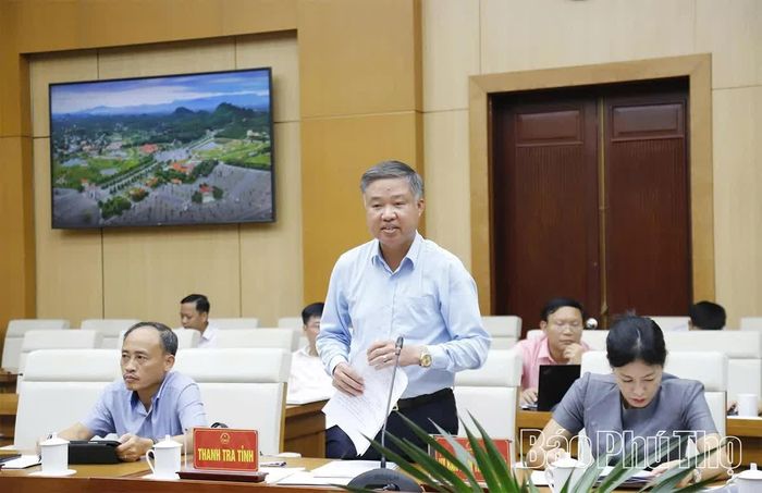 Chánh Thanh tra tỉnh Nguyễn Văn Thắng báo cáo tại hội nghị.