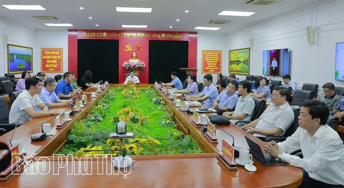 Các đại biểu dự hội nghị tại điểm cầu tỉnh Phú Thọ.