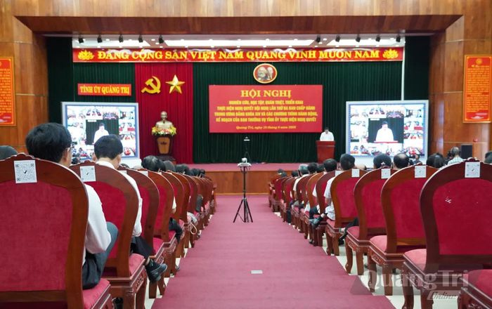 Quang cảnh hội nghị tại điểm cầu Tỉnh ủy - Ảnh: X.P