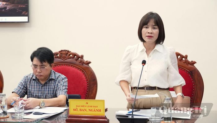 Đại diện lãnh đạo Sở Y tế báo cáo tại buổi làm việc - Ảnh: Q.V