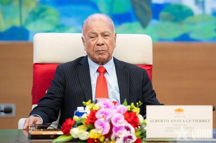 Tổng Bí thư Đảng Lao động Mexico Alberto Anaya Gutierrez phát biểu tại cuộc tiếp.