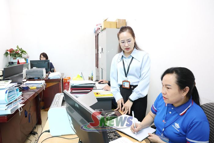 Kiểm tra việc thực hiện cải cách thể chế tại UBND xã Tà Xùa.
