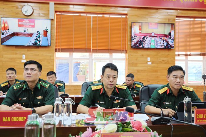 Các đại biểu dự hội nghị tại điểm cầu Bộ CHQS tỉnh.