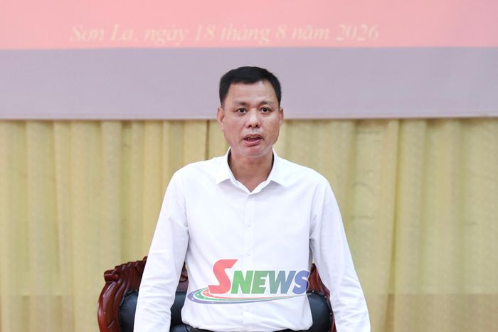 Đồng chí Nguyễn Thành Công, Phó Chủ tịch UBND tỉnh phát biểu tại hội nghị.