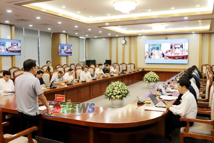 Cuộc họp tổ chức trực tuyến đến điểm cầu xã Lóng Phiêng và Yên Sơn.