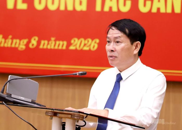 Tân Giám đốc Sở Nội vụ Đỗ Văn Hùng phát biểu nhận nhiệm vụ.