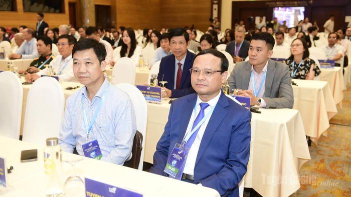 Đồng chí Nguyễn Mạnh Tuấn, Ủy viên Ban Thường vụ Tỉnh ủy, Phó Chủ tịch Thường trực UBND tỉnh dự lễ công bố.