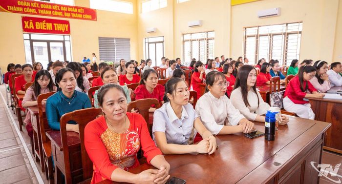 Đại biểu dự Hội nghị.