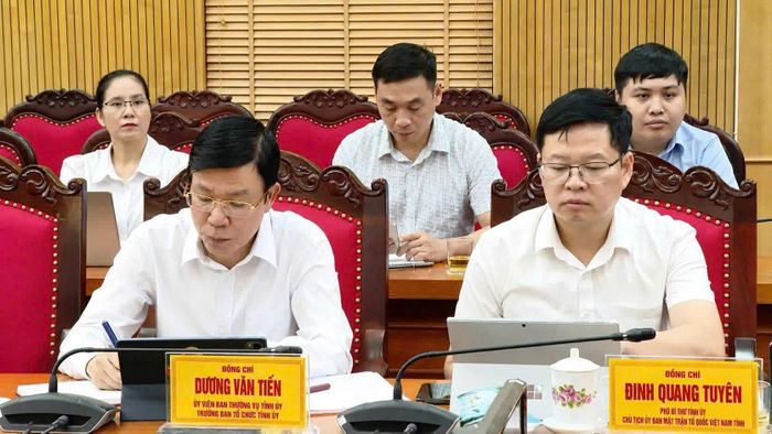 Đại biểu dự Hội nghị.