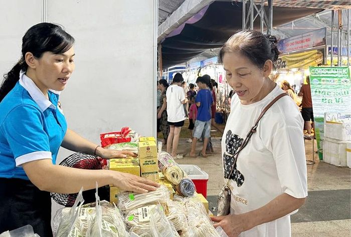 Những sản phẩm khởi nghiệp của chị Trần Thị Hồng dần được khách hàng đón nhận.
