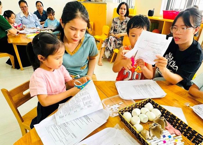 Cơ sở mầm non độc lập Hành Trình Của Em (Safari Kid), một trong những đơn vị thực hiện thí điểm chương trình mới