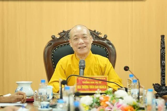 Hòa thượng Thích Bảo Nghiêm chủ trì phiên họp