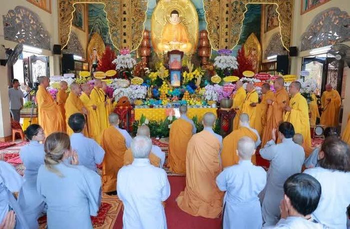 Khóa lễ cung tiến Giác linh 