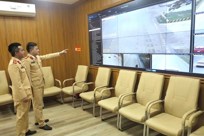 Sở Xây dựng Phú Thọ phối hợp với Công an tỉnh triển khai các nhiệm vụ hình thành Trung tâm điều hành giao thông thông minh, tích hợp dữ liệu camera, đèn tín hiệu giao thông và dữ liệu quản lý đô thị.