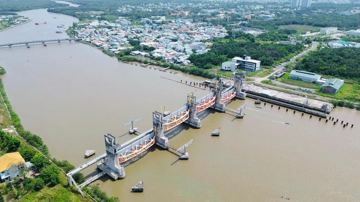 Dự án chống ngập 10.000 tỷ được kỳ vọng sẽ giải quyết tình trạng ngập do mưa kết hợp triều cường tại TP.HCM.