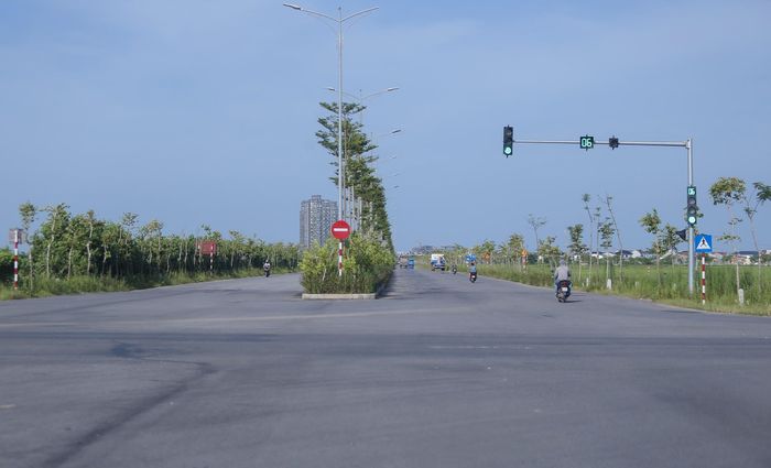 Ông Đoàn Văn Đại, Phó giám đốc Sở Xây dựng Nghệ An cho biết: Thời gian lấy ý kiến được thực hiện đến ngày 27/8/2026. Qua nắm bắt, cơ bản người dân đồng tình vì giải quyết được một lúc nhiều vấn đề: Mở rộng lòng đường, xử lý ô nhiễm Kênh Bắc… 