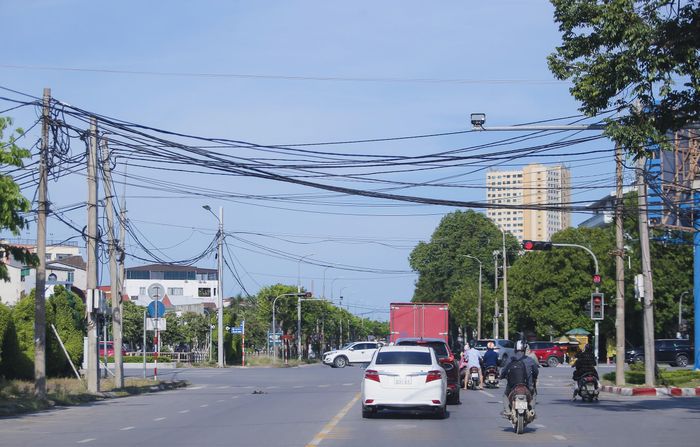 Dự án cũng đầu tư đồng bộ hệ thống hạ tầng kỹ thuật ngầm, bao gồm cấp điện, thoát nước, viễn thông, chiếu sáng và cây xanh.