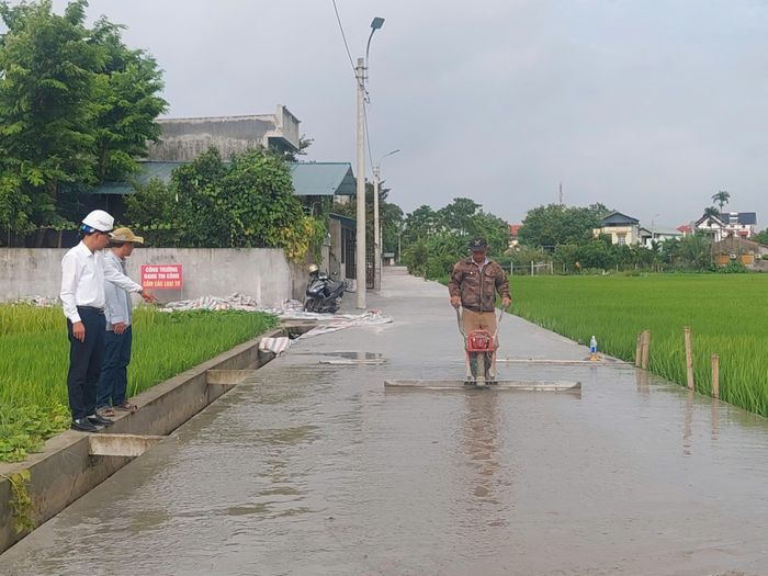 Dự án Đường giao thông nội đồng, mương thủy lợi xã Duy Phiên cũ (xã Hội Thịnh), đơn vị thi công phấn đấu hoàn thành trong tháng 9/2026, vượt kế hoạch 2 tháng.