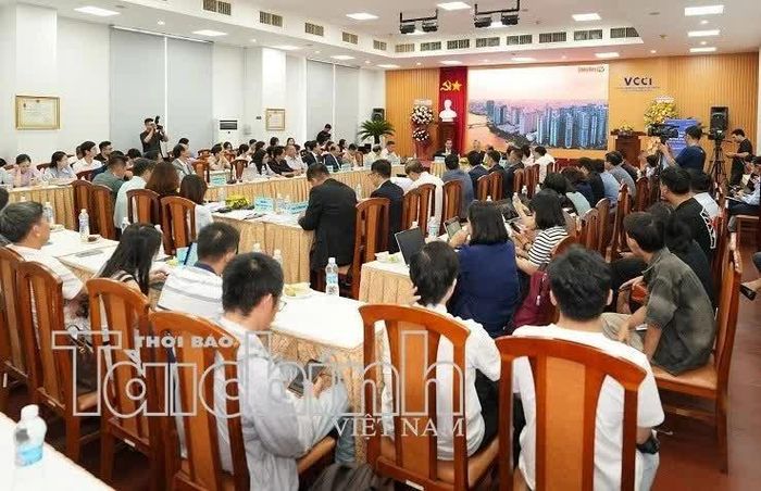 Sự kiện thu hút sự quan tâm của các chuyên gia, doanh nghiệp và nhà đầu tư. Ảnh: Việt Dũng.