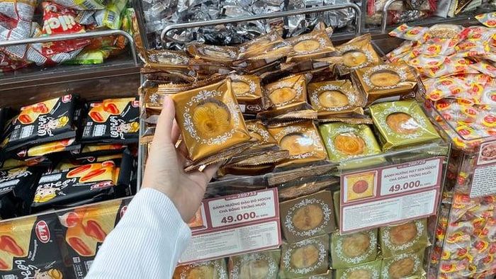  Mùa bánh Trung thu năm nay có thêm một số dòng bánh nhỏ phục vụ nhu cầu mua và sử dụng cá nhân. 