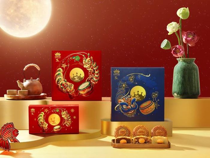  Nhiều loại bánh Trung thu mới được "chào hàng" người tiêu dùng dịp này. 