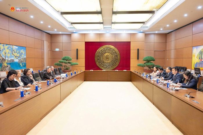 Quang cảnh cuộc tiếp