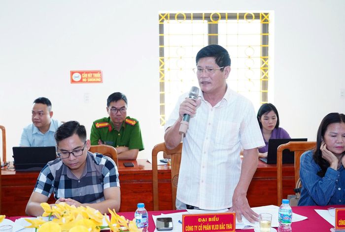 Đại diện các doanh nghiệp kiến nghị một số nội dung từ thực tiễn hoạt động. Ảnh: Đồng Thưởng