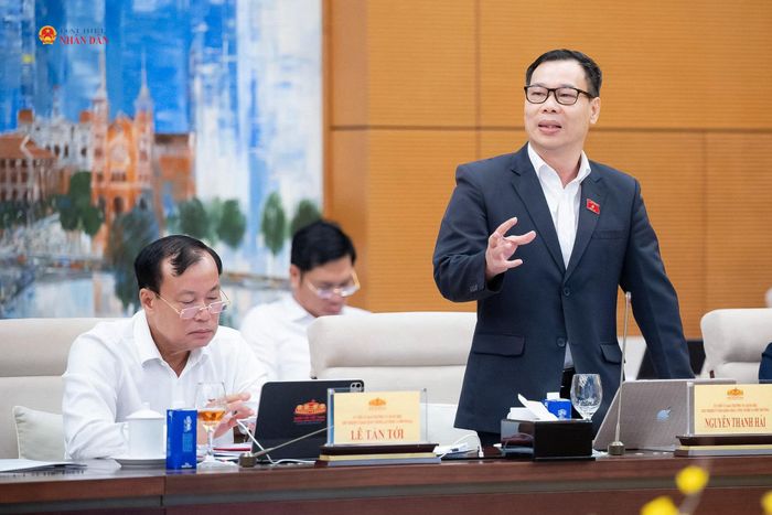 Phó Chủ nhiệm Ủy ban Khoa học, Công nghệ và Môi trường Đỗ Đức Hồng Hà phát biểu