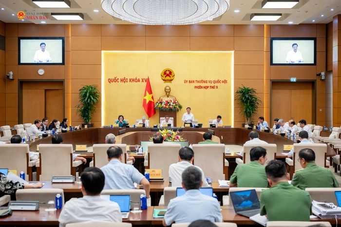 Toàn cảnh phiên họp