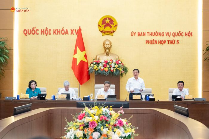 Chủ tịch Quốc hội Trần Thanh Mẫn chủ trì, Phó Chủ tịch Quốc hội Nguyễn Khắc Định điều hành nội dung phiên họp