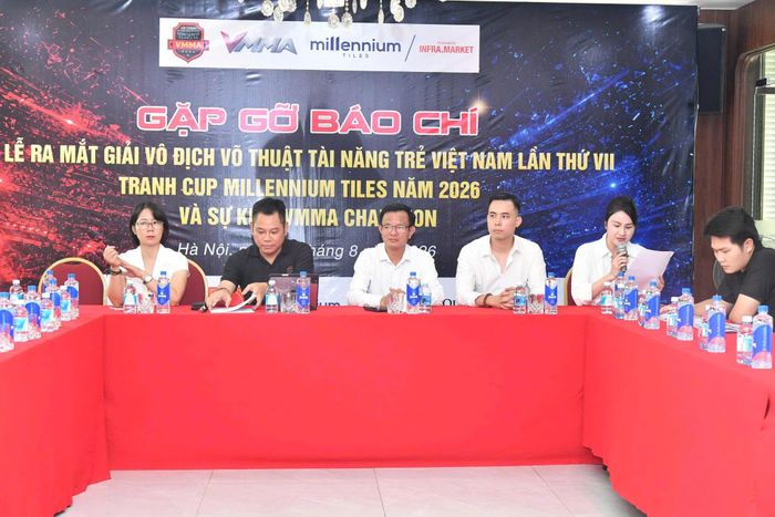 Đại diện Ban tổ chức thông tin về giải đấu. Ảnh: BTC
